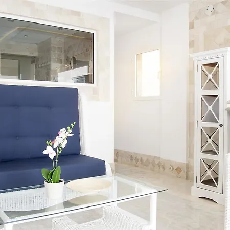 Ξενοδοχείο με διαμερίσματα Magna (adults Only)