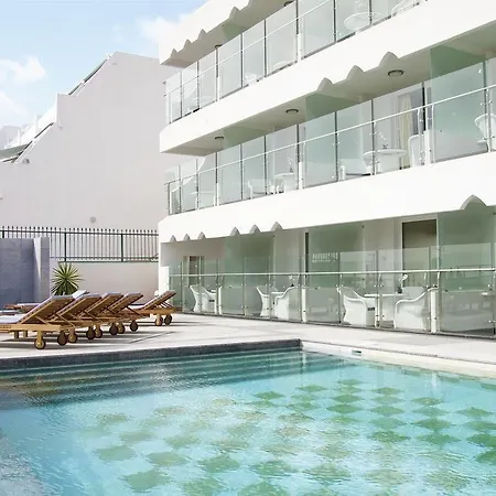 Ξενοδοχείο με διαμερίσματα Magna (adults Only) 4*